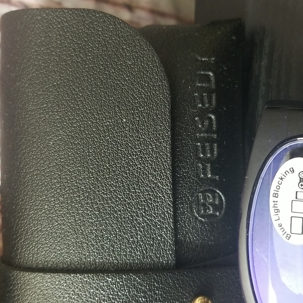 Feisedy Blue Light Blocking Glasses - image 4